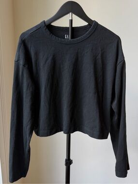 GAP Organic Cotton Black Cropped Long-Sleeve Crewneck Top
